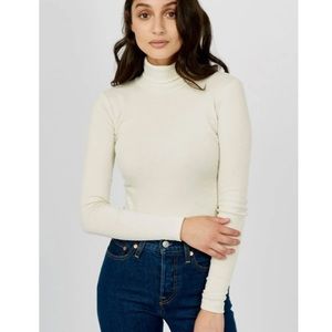 Kotn turtleneck - M